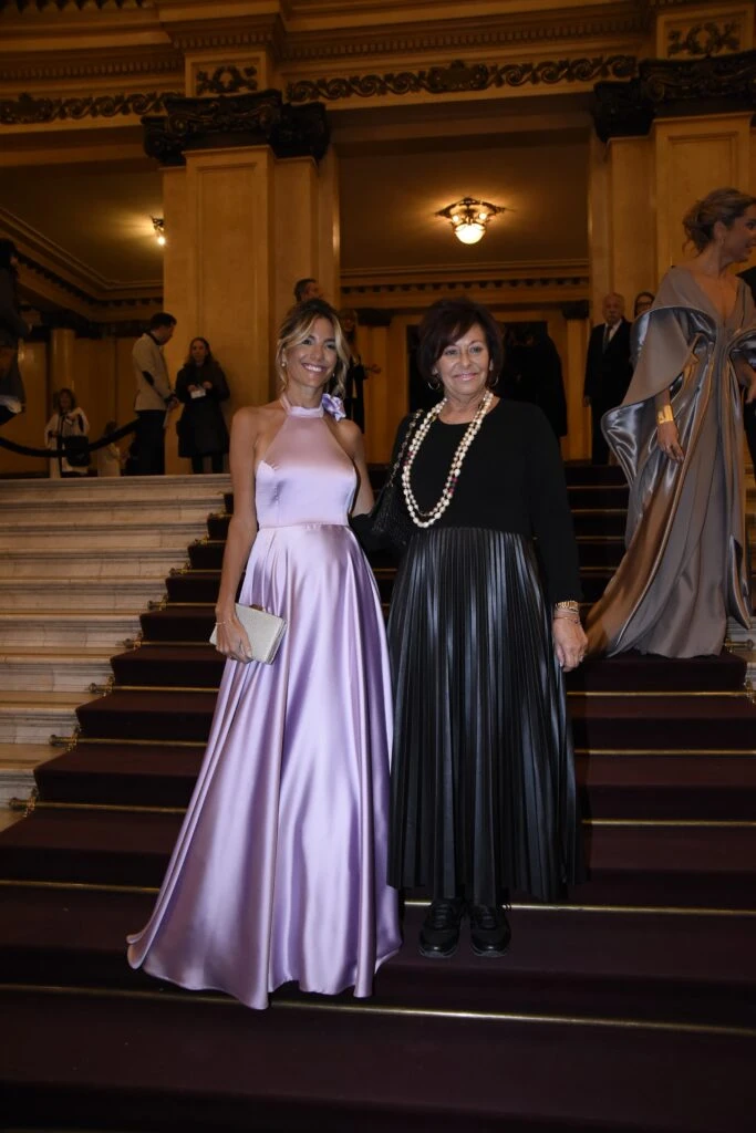 María Belén Ludueña llevó un look soñado en la 10° Gala Solidaria del Hospital Ricardo Gutiérrez 