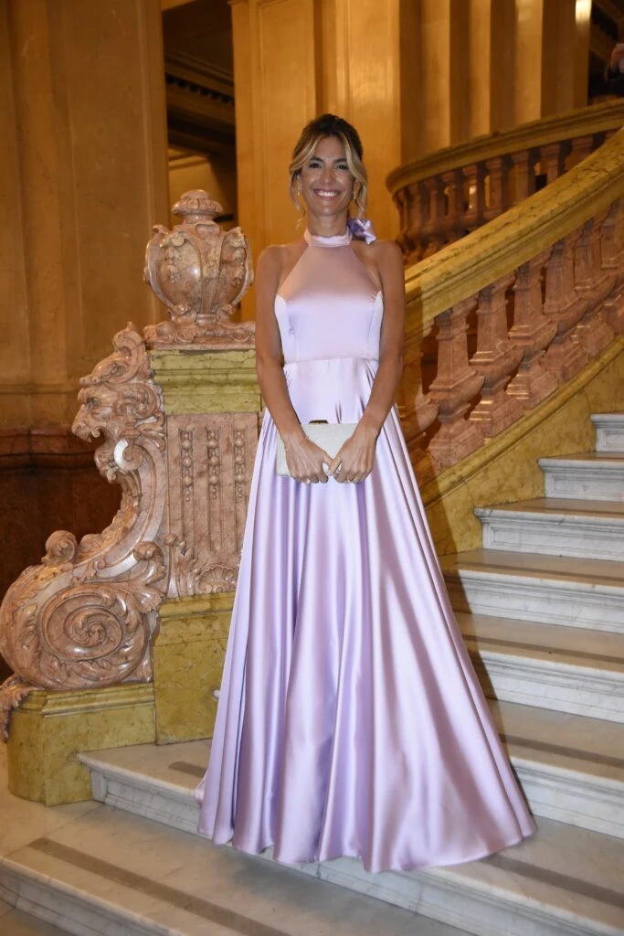María Belén Ludueña llevó un look soñado en la 10° Gala Solidaria del Hospital Ricardo Gutiérrez 