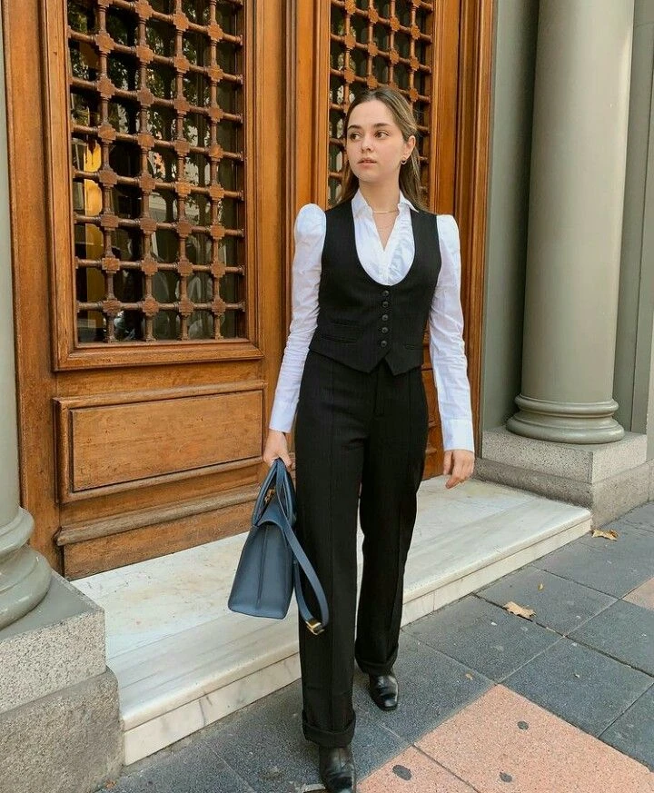 así se lleva el chaleco, la prenda estrella del clima cambiante