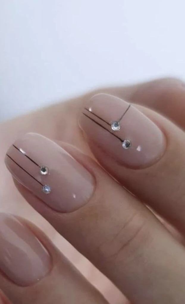 Las uñas geométricas marcan tendencia en el street style