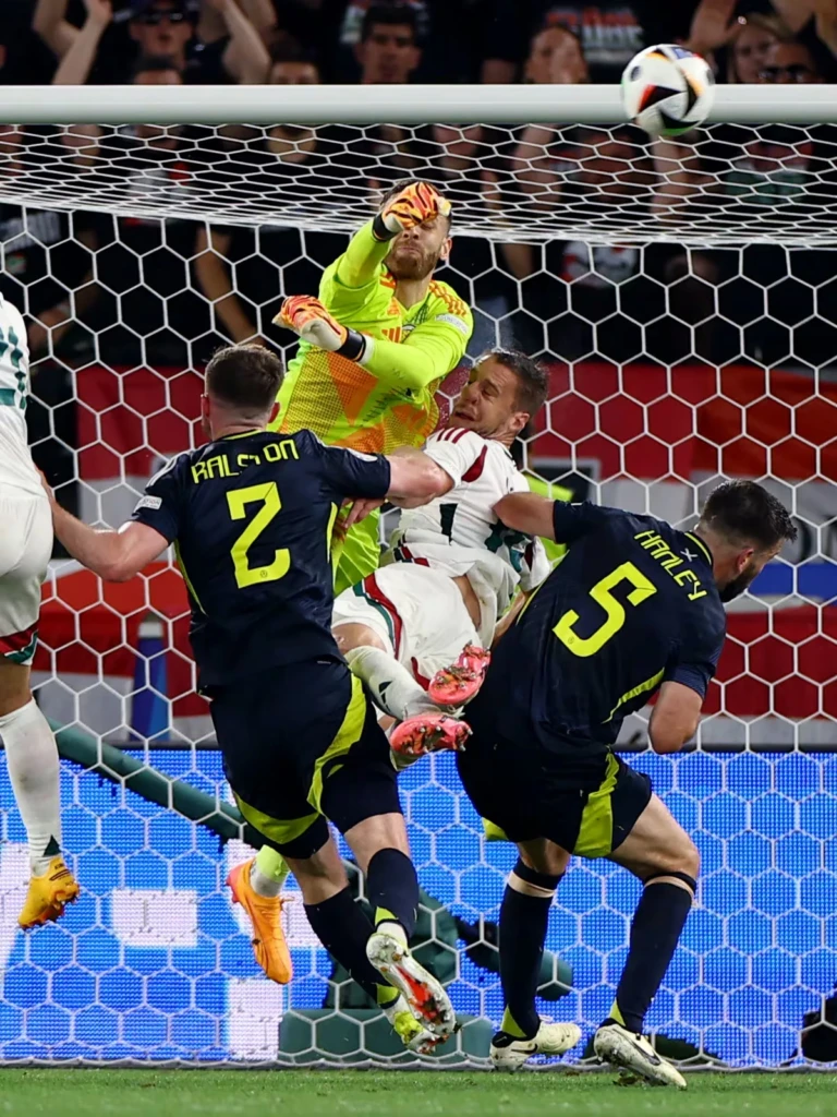 Que le pasó a Barnabás Varga, el jugador húngaro que fue retirado en ambulancia