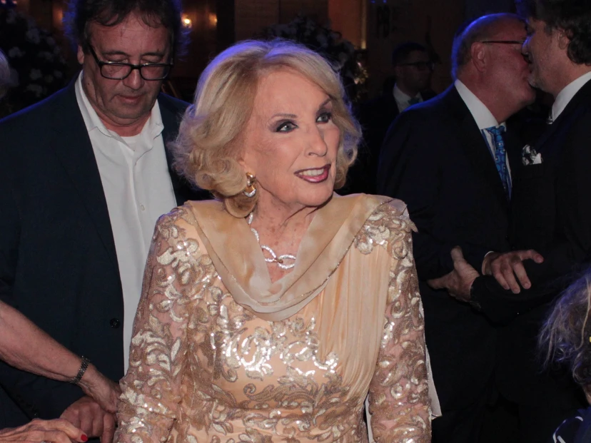 mirtha legrand look dorado gala hospital fernández