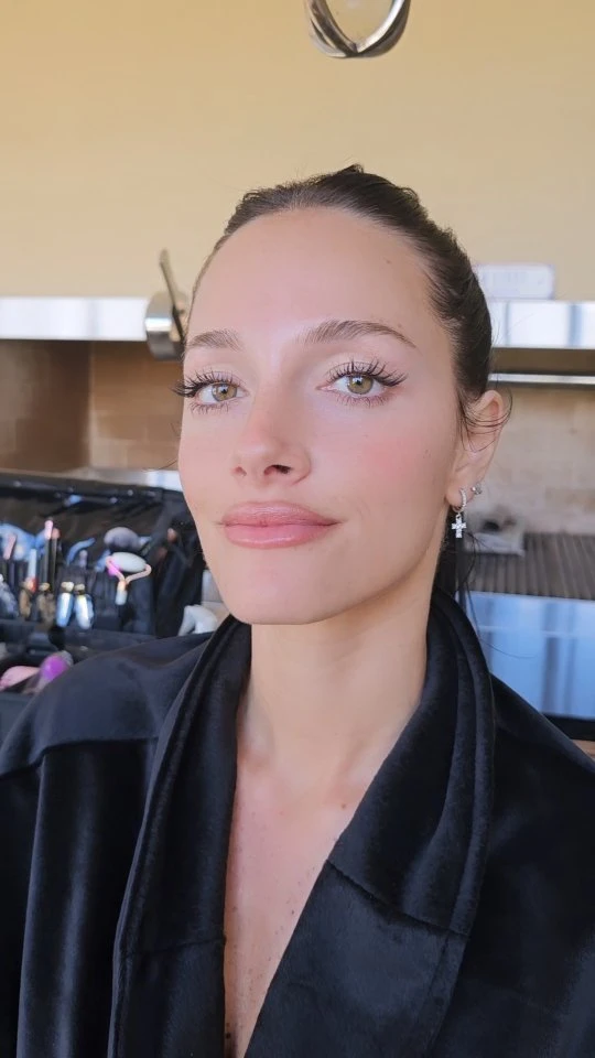 Oriana Sabatini se retocó las cejas el día antes de su casamiento.