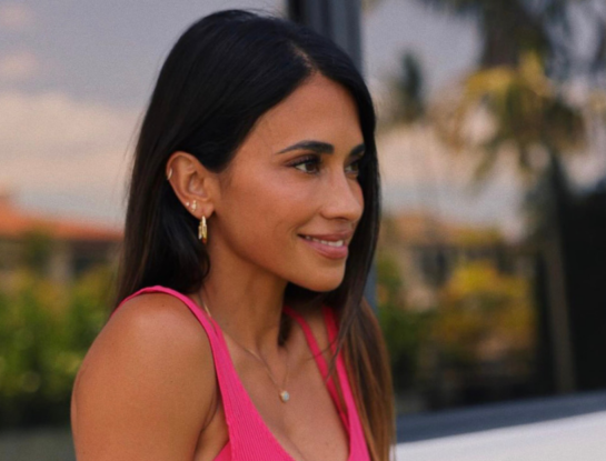 Antonela Roccuzzo apostó por la sastrería y marcó tendencia 