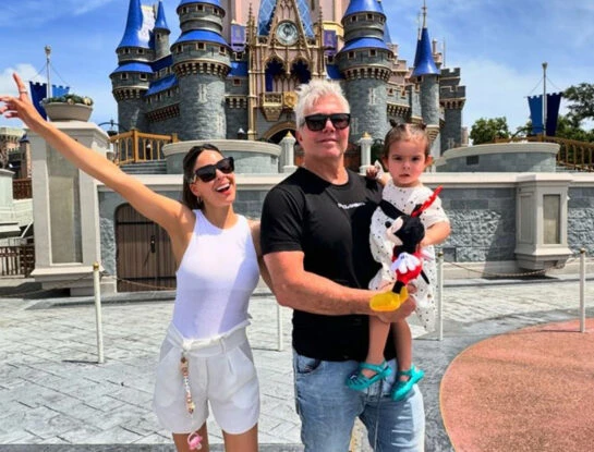 Desmintiendo rumores de crisis, Barby Franco y Fernando Burlando viajaron a Disney con Sarah, la hija de ambos: todas las fotos