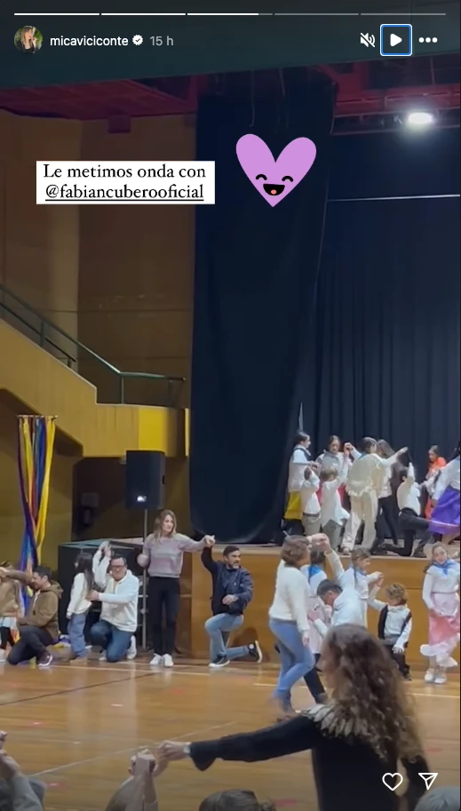 Fabián Cubero y Mica Viciconte participaron del acto escolar de Sienna.