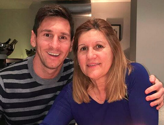 La reacción de Celia, la mamá de Leo Messi, al verlo llorar en la cancha