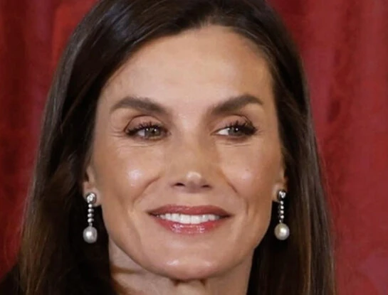 Letizia Ortiz impactó con un sofisticado look de alta costura de Dior