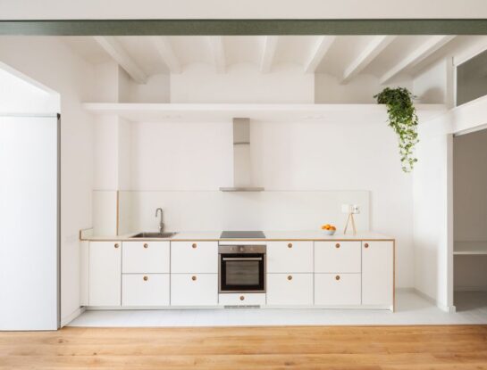 Así se renovó un departamento con modernidad y mucha onda