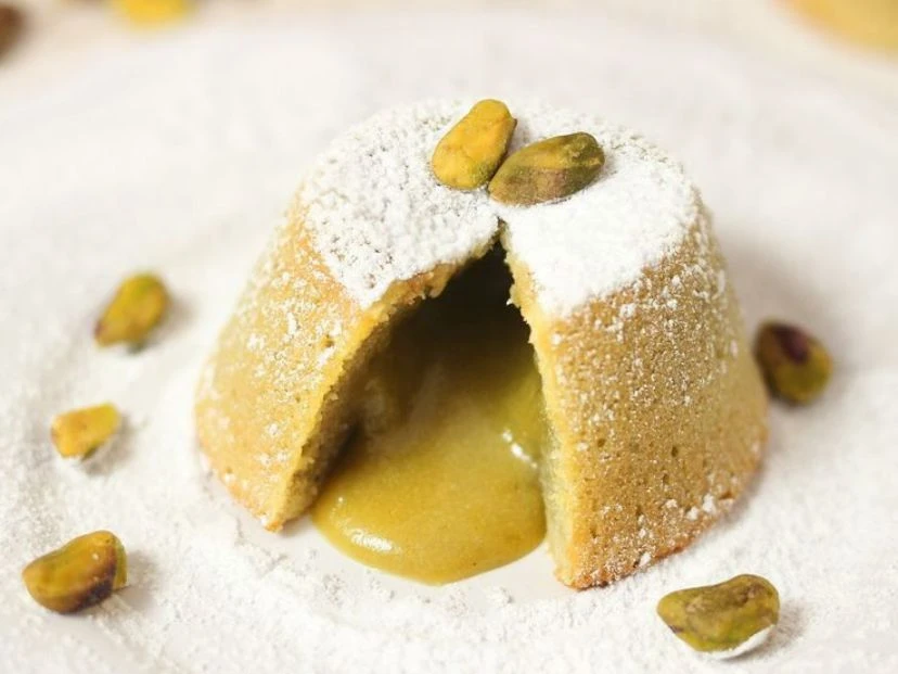 La receta de volcán de pistachos y chocolate blanco