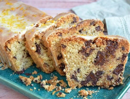 La receta de budín de mandarina y chocolate súper húmedo