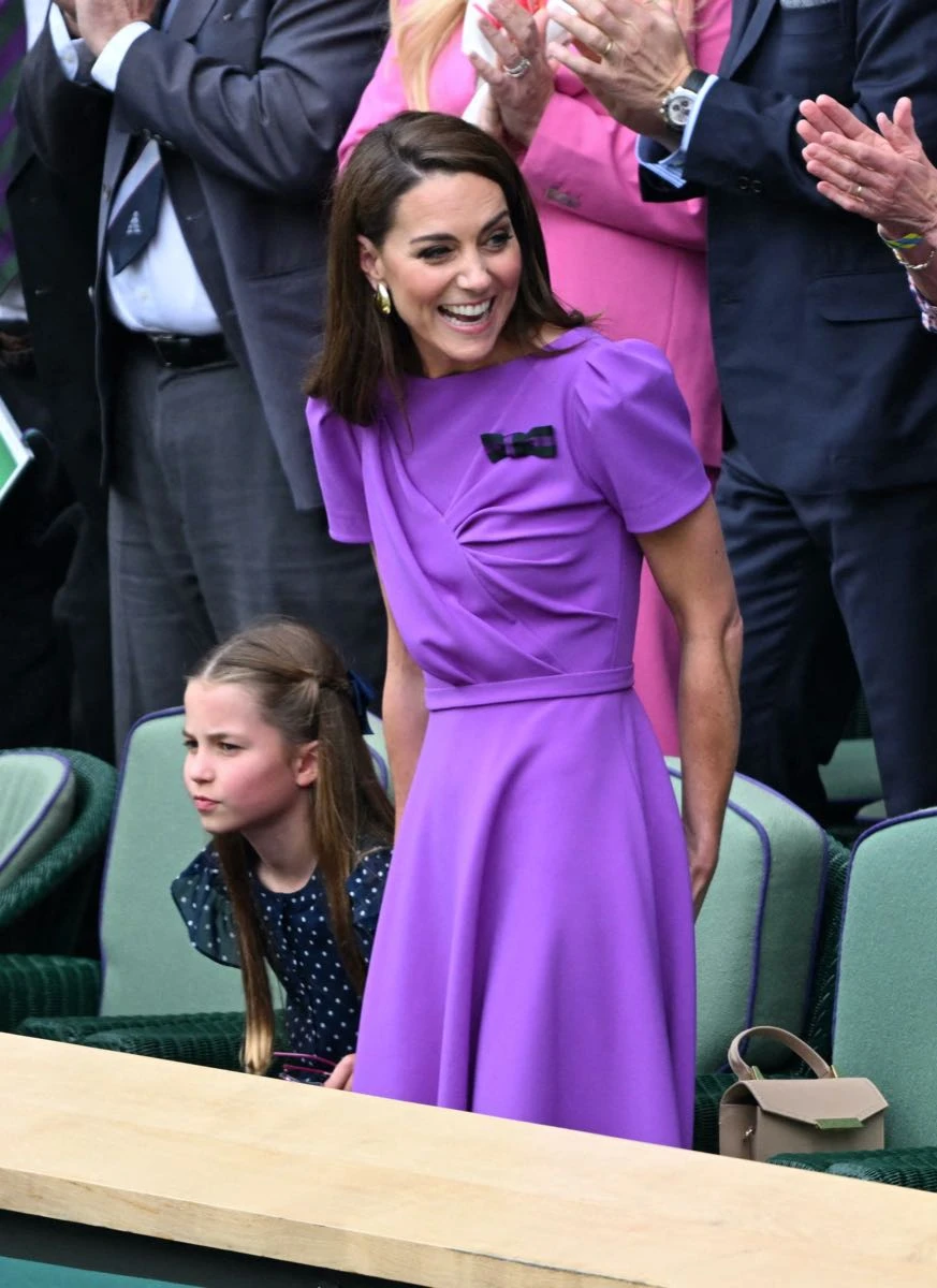 Kate Middleon usando Safiyaa en Wimbledon 2024