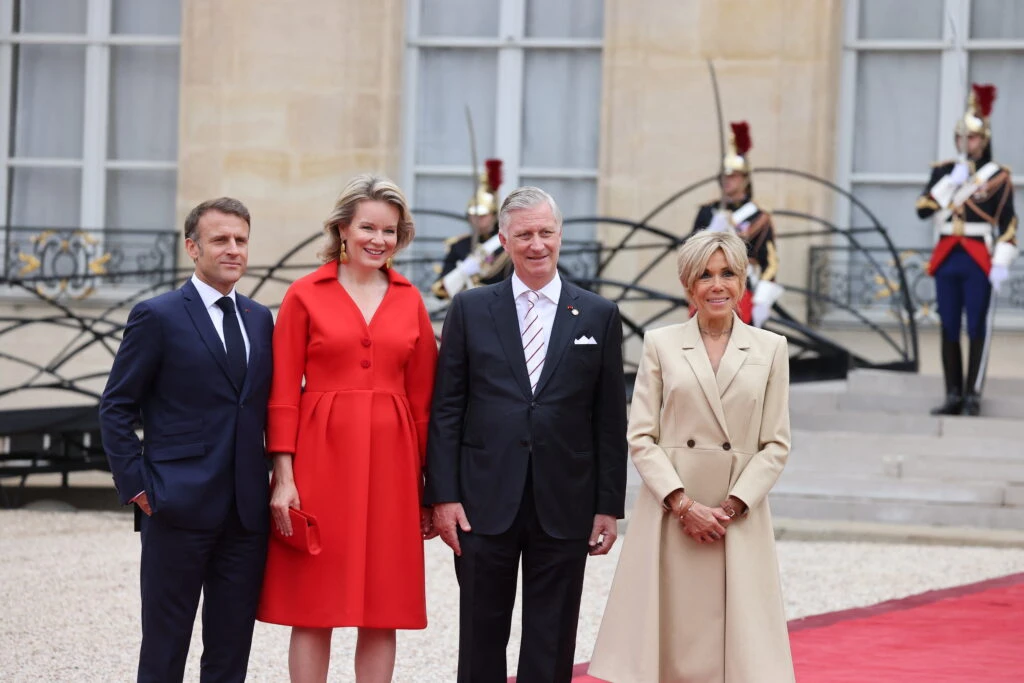 Javier Milei entre royals