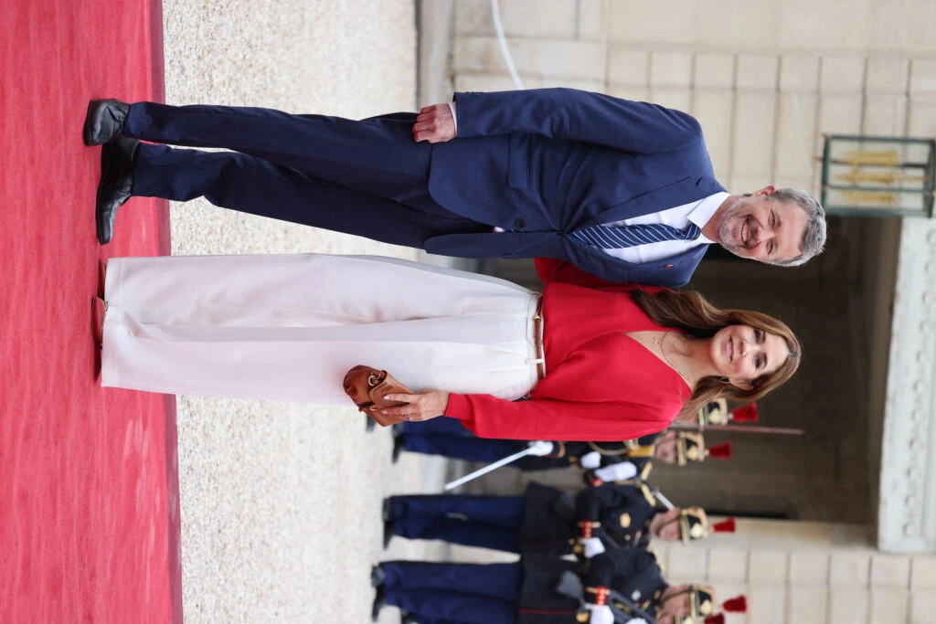 Javier Milei entre royals