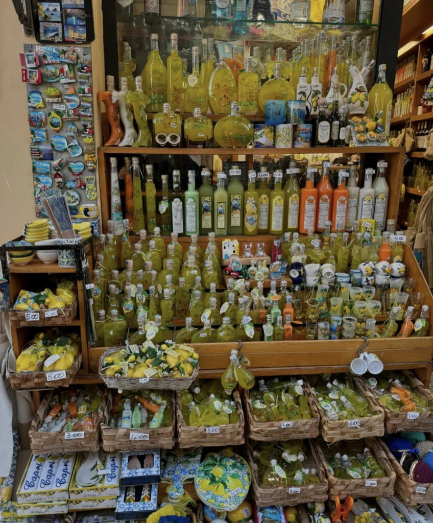 Las fotos de las vacaciones de la modelo y Facundo Pieres en Capri. Foto: Instagram.