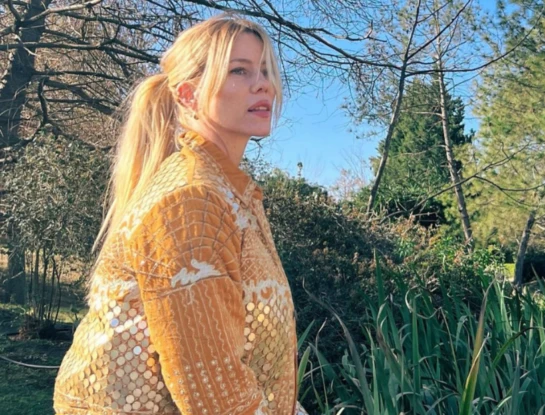 Nicole Neumann apostó por el preppy y marcó tendencia