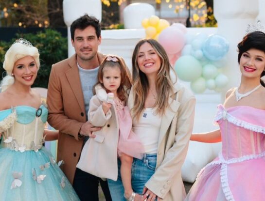 Stephanie Demner celebra los dos años de Ariana, su hija