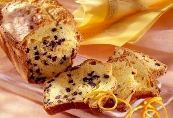 La receta de budín de mandarina y chocolate súper húmedo