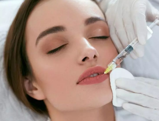 Restringen el uso de ácido hialurónico en Francia: por qué y cómo se puede aplicar