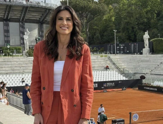 Gabriela Sabatini causó impacto con un look sastrero súper trendy en Wimbledon