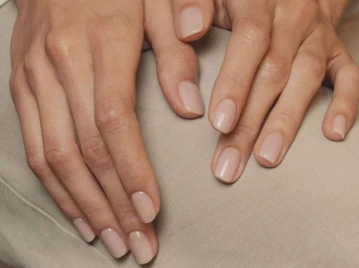 Uñas desparejas y débiles: esta es la manicura que lo soluciona
