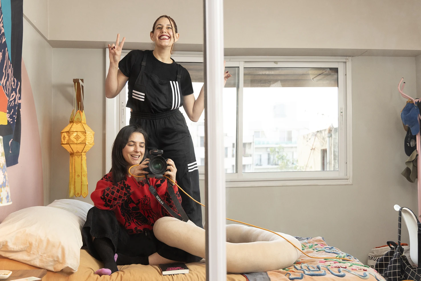 Vicky y Sofi diseñaron y decoraron su departamento a la medida de sus deseos y felicidad. 