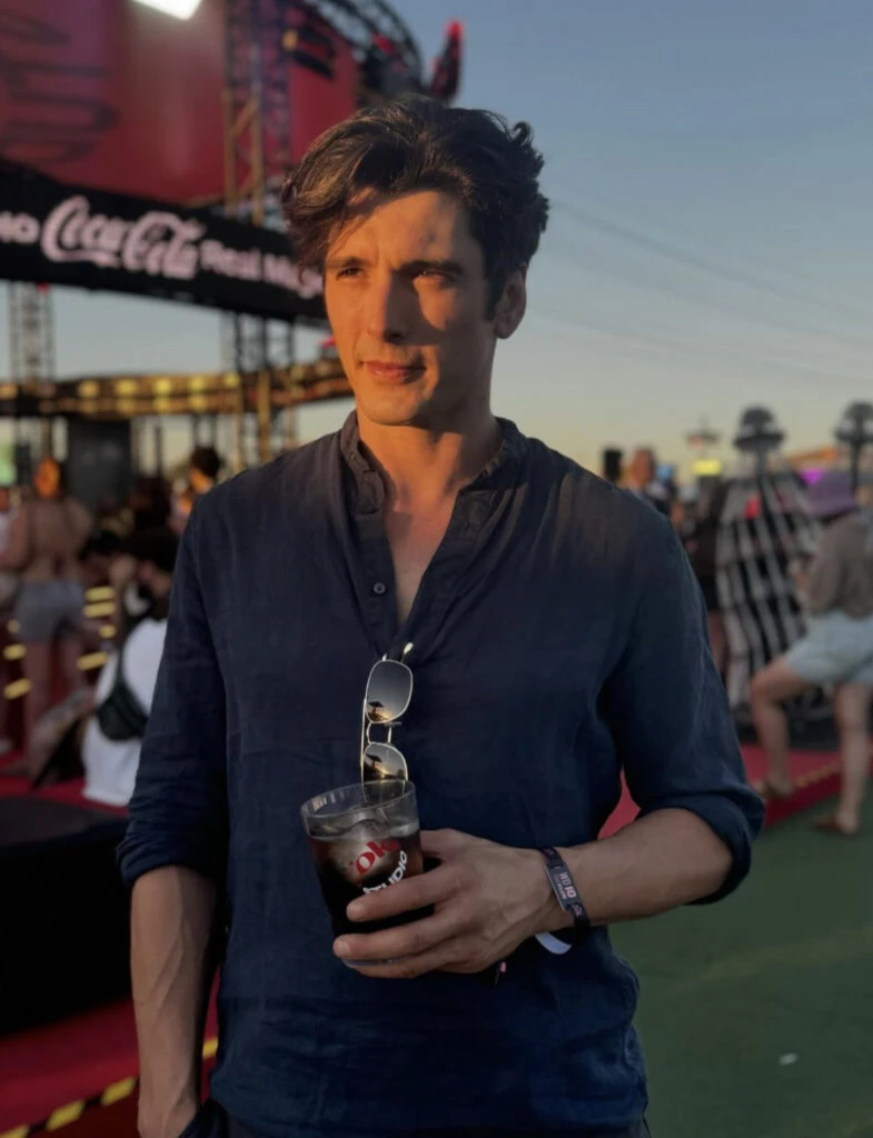 Yon González y la influencer Magalí Aravena estarían esperando su primer hijo. Foto: Instagram. 