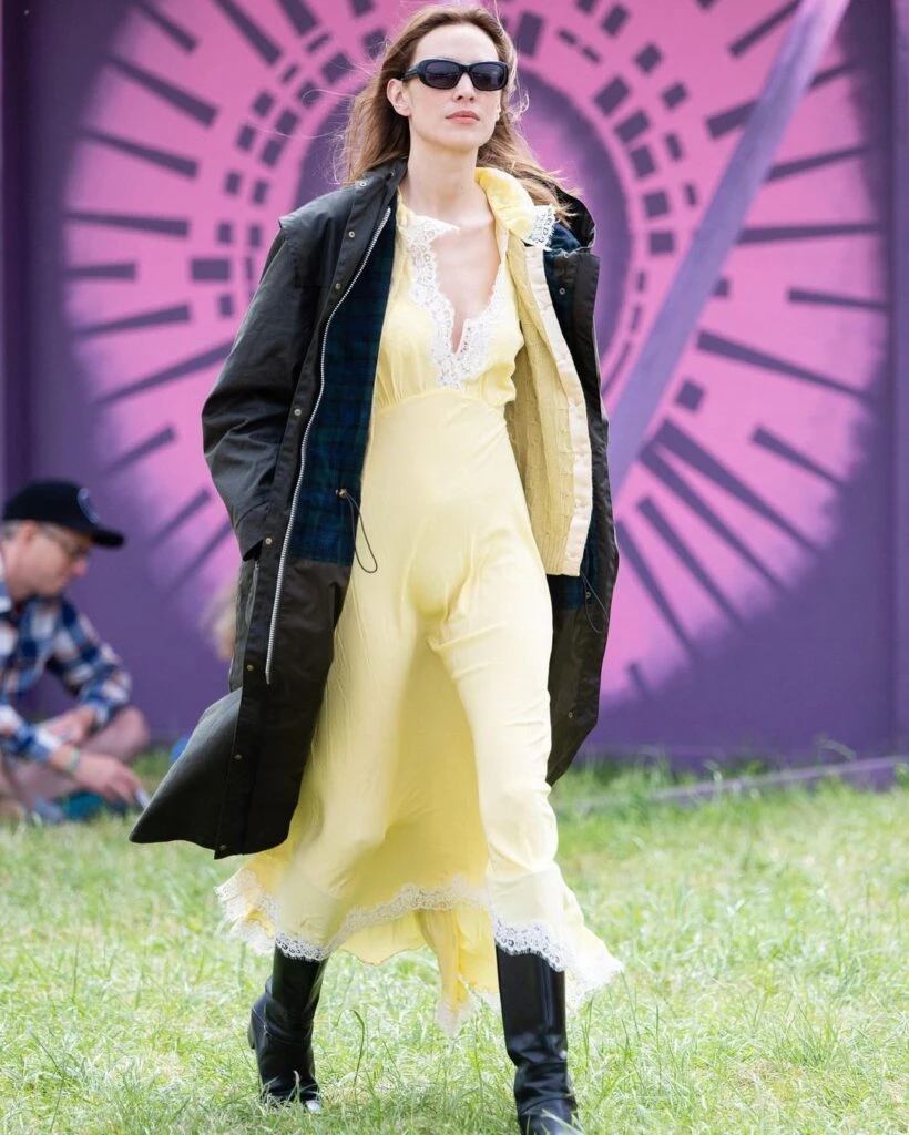 , los looks de los famosos en el festival Glastonbury