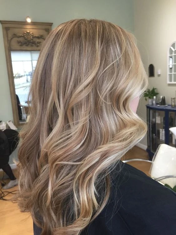 Mechas airtouch: el rubio más pedido y duradero de esta temporada