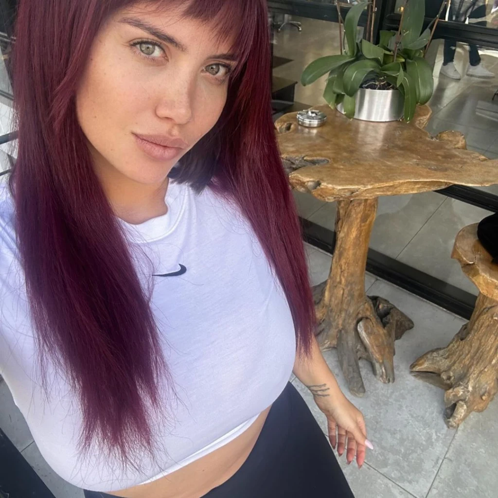 Wanda Nara sorprendió con el color de pelo de la temporada