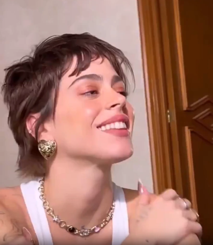Tini Stoessel sorprendió al apostar por el corte shaggy