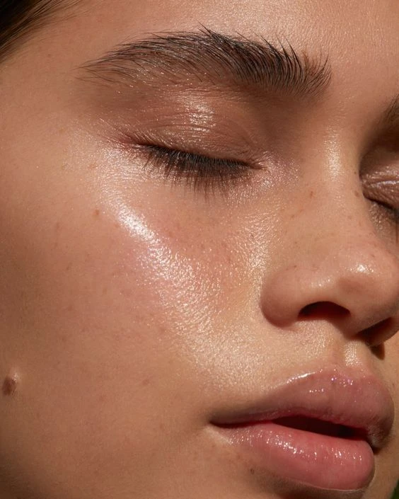 Qué es “skin dieting”: la tendencia de skincare coreana