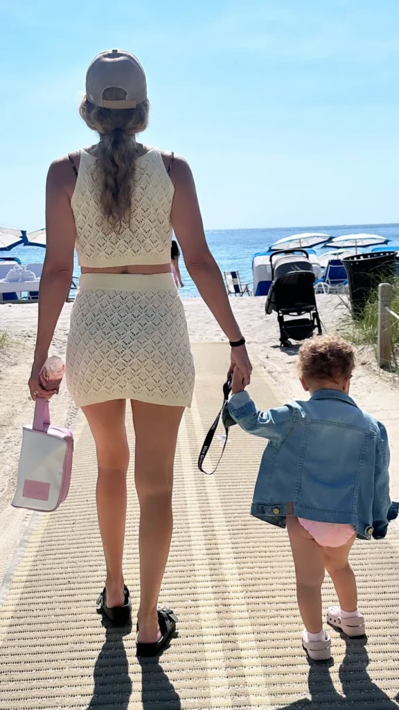 Isabel Macedo apuesta por las transparencias off White desde Miami