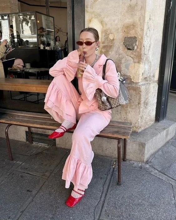 Así es el portuguese girl style, la tendencia de moda que enamora a la Gen-Z en todo el mundo