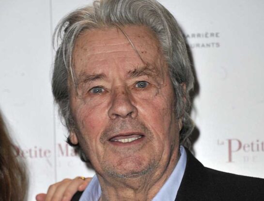 A los 88 años murió Alain Delon, ícono del cine francés