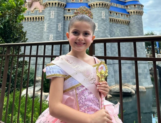 Belita, la hija de Isabel Macedo, llevó un look infantil chic