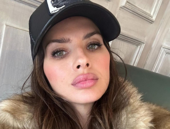 La China Suárez tiene el abrigo tendencia del estilo MOB wife