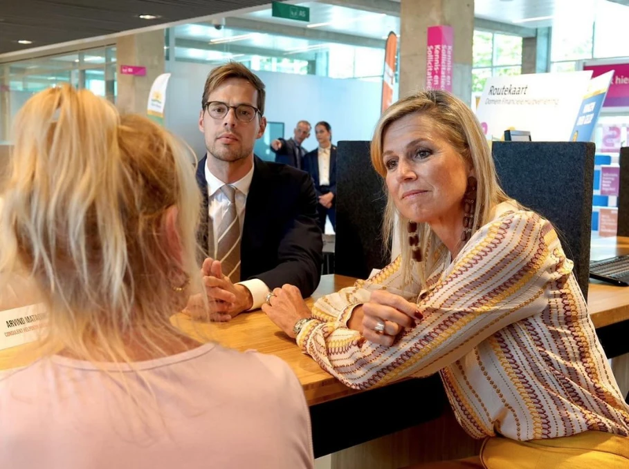 El look de Máxima con el color tendencia de la temporada primavera verano 2025