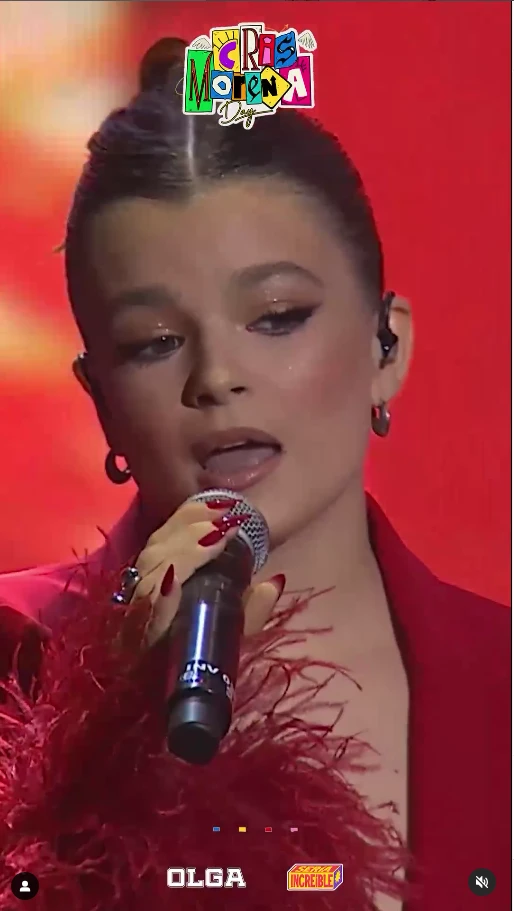 Los looks total red de Agustina Cherri y Muna Pauls en el Cris Morena Day