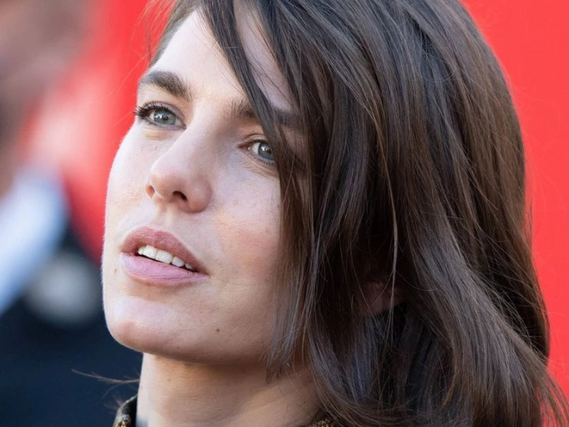 Charlotte Casiraghi y el truco infalible para agrandar la mirada