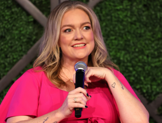 Colleen Hoover, autora de 'Romper el círculo': "Esta es una historia con corazón"
