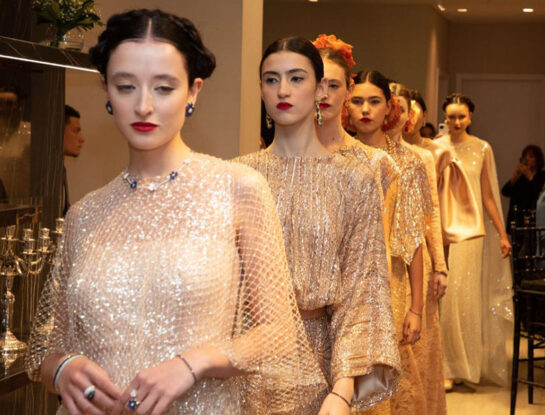 Adrian Brown presentó una colección súper chic y femenina