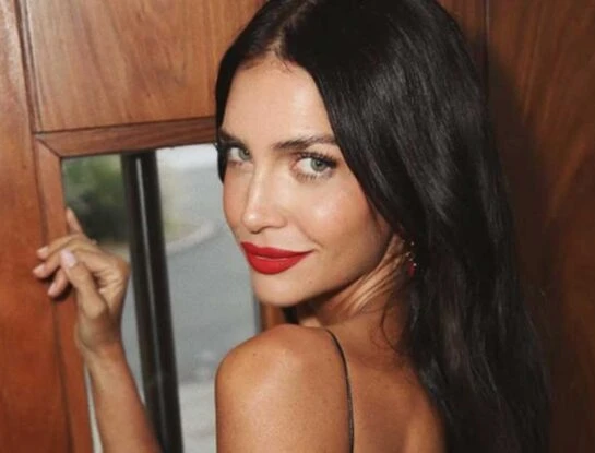 Zaira Nara da cátedra de como armar un look de noche con jean