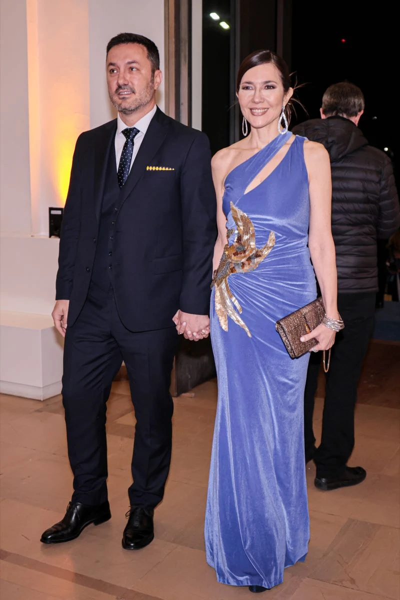 El ministro de Defensa, Luis Petri, y la periodista, Cristina Pérez