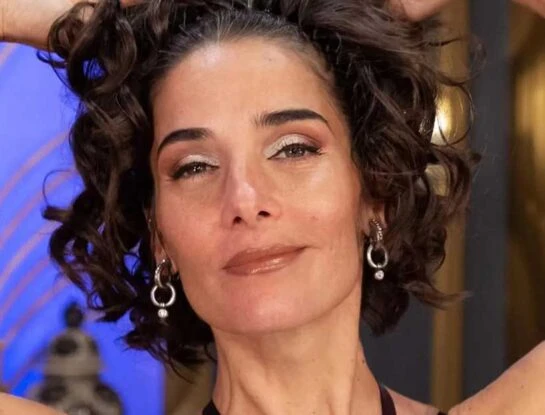 El sorprendente look de Juana Viale en la mesaza: llevó un Bogani de inspiración griega