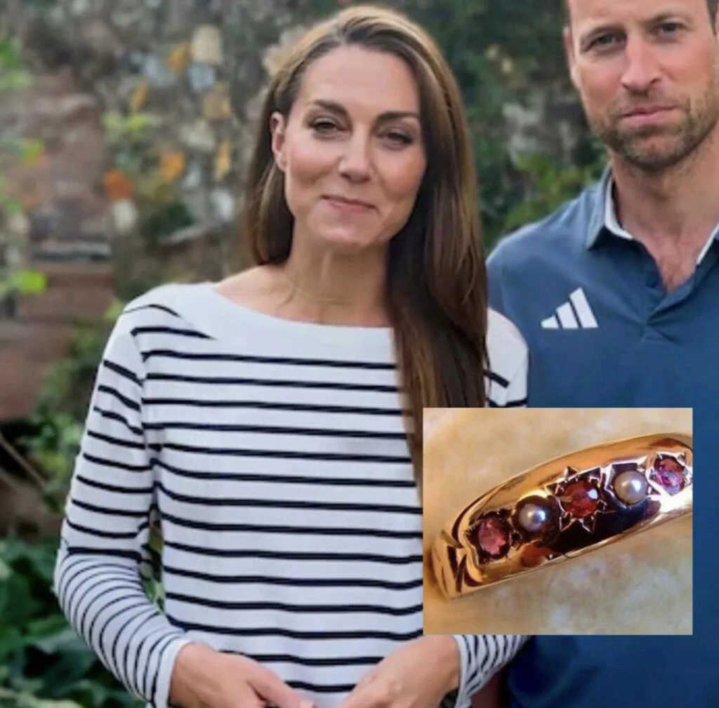 Kate Middleton y su accesorio favorito. Foto: Instagram. 