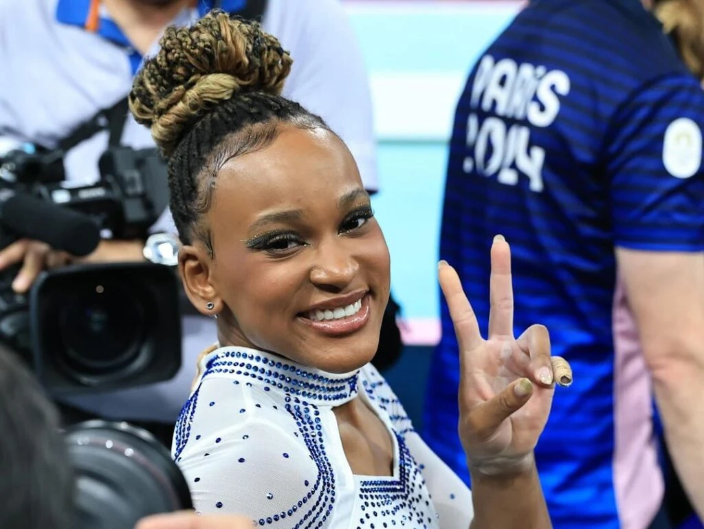 La historia de superación de Rebeca Andrade, la máxima medallista olímpica de Brasil