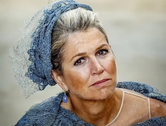 Máxima apostó por la moda circular y llevó la textura más trendy