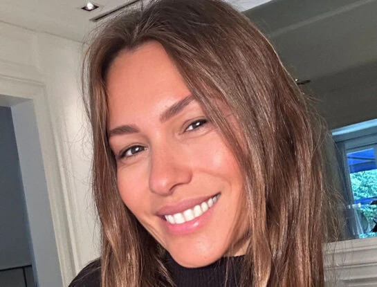Pampita apostó por el vestido que fue furor en los 90 y acertó 