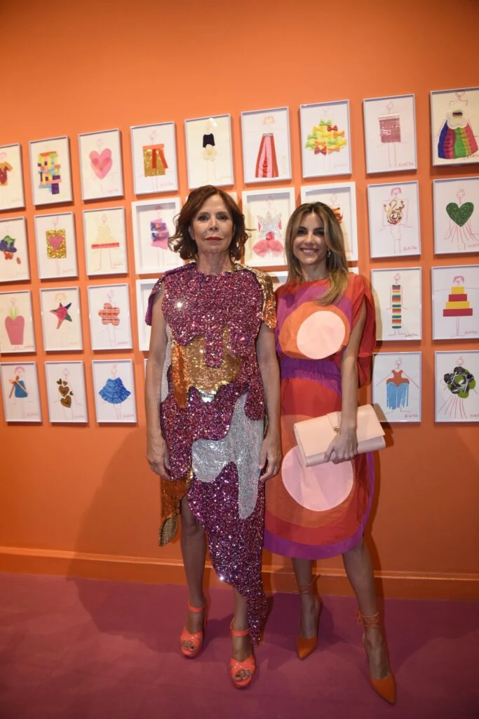 El impactante look de María Belén Ludueña en la inauguración de la exhibición de Agatha Ruiz de la Prada